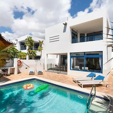De La Marina Villa