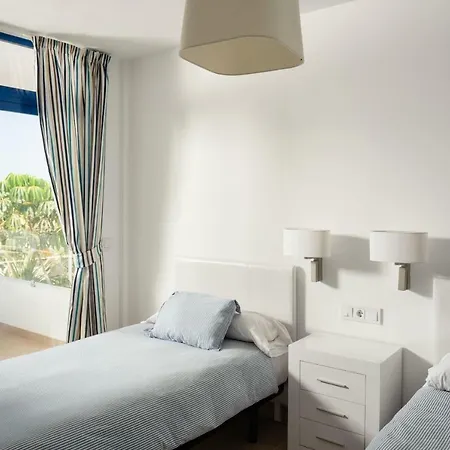 De La Marina Playa Blanca (Lanzarote)